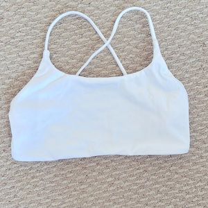 BACKLESS SPORTS BRA